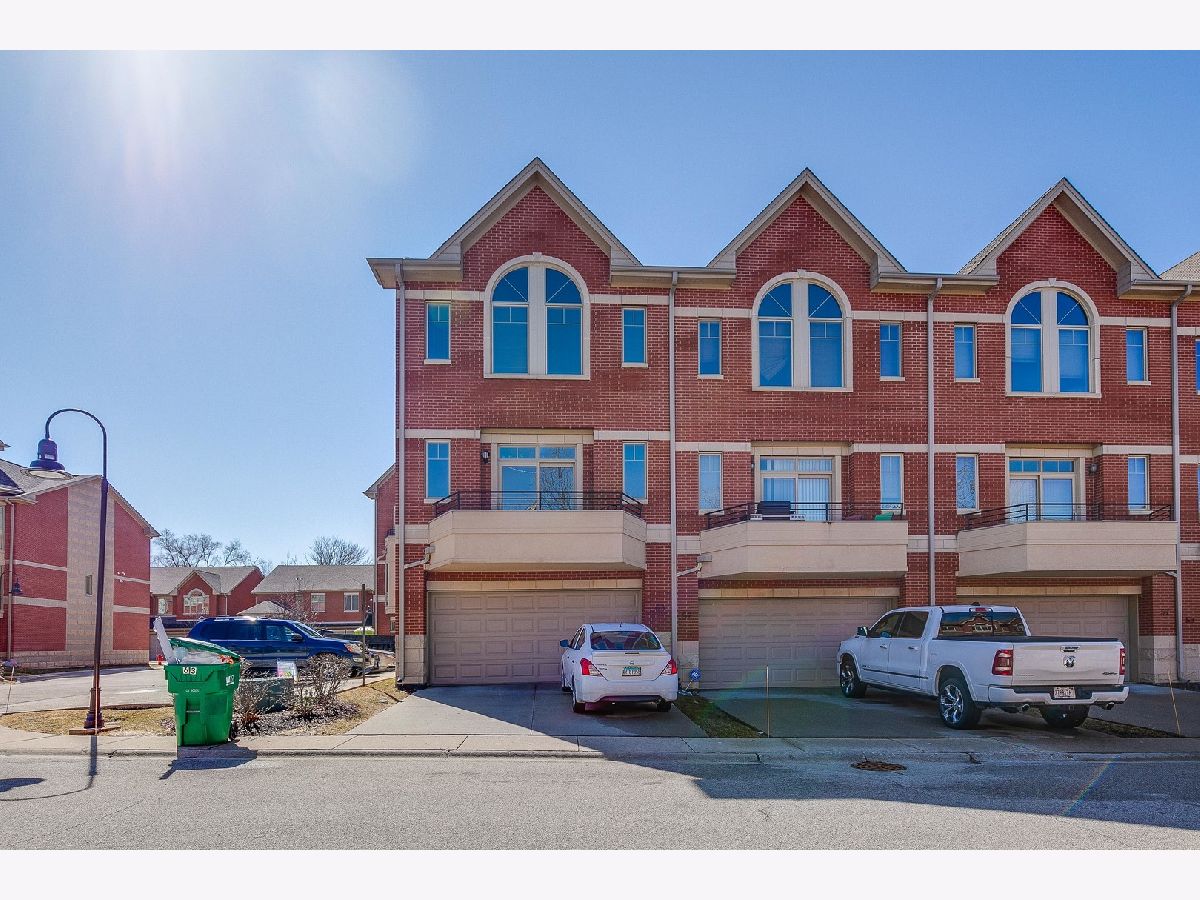 Townhomes Sold Millbrook Pointe Wheeling Illinois, 63 Northfield