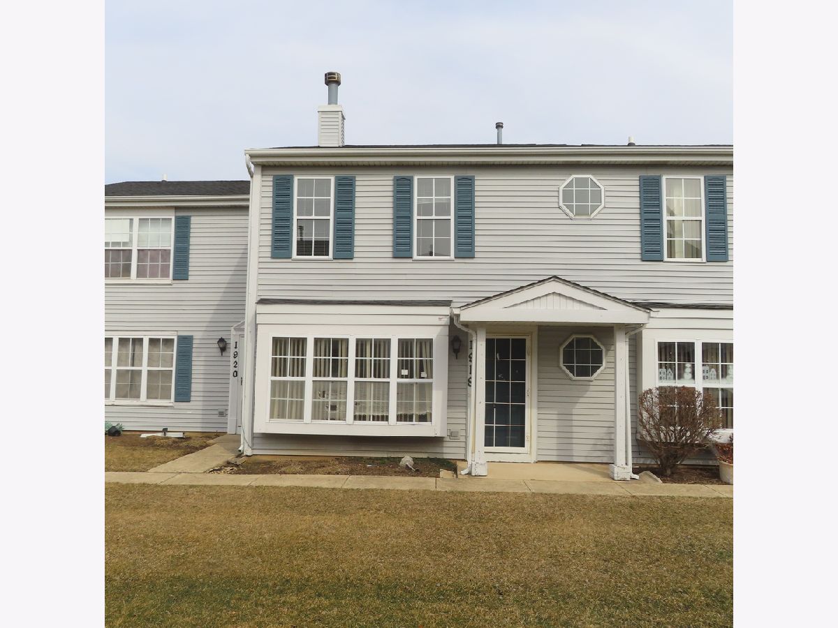 Townhomes & Condos Sold Larkins Pointe Joliet Illinois, 1918 Mayan