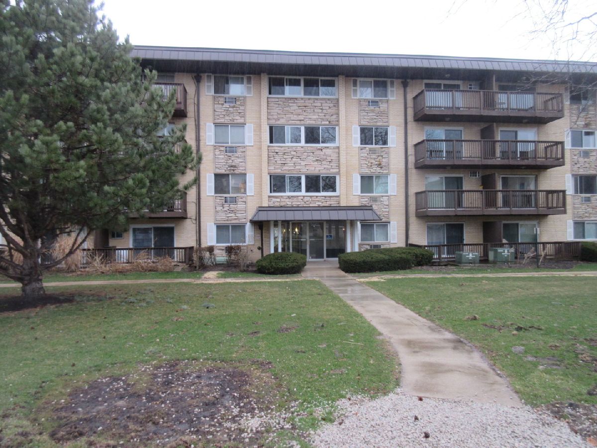 Condominiums & Homes Sold Evergreen Court Arlington Heights Illinois, 2214 Goebbert