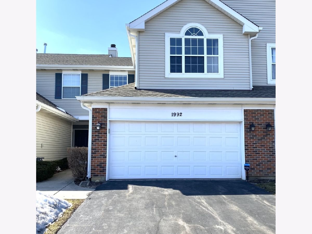 Townhomes & Condos Rented Blackberry Creek Hoffman Estates Illinois, 1992 Blackberry