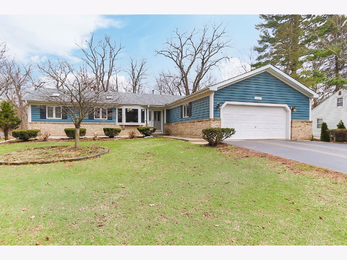 Homes Sold Indian Grove Algonquin Illinois, 11826 Mohican