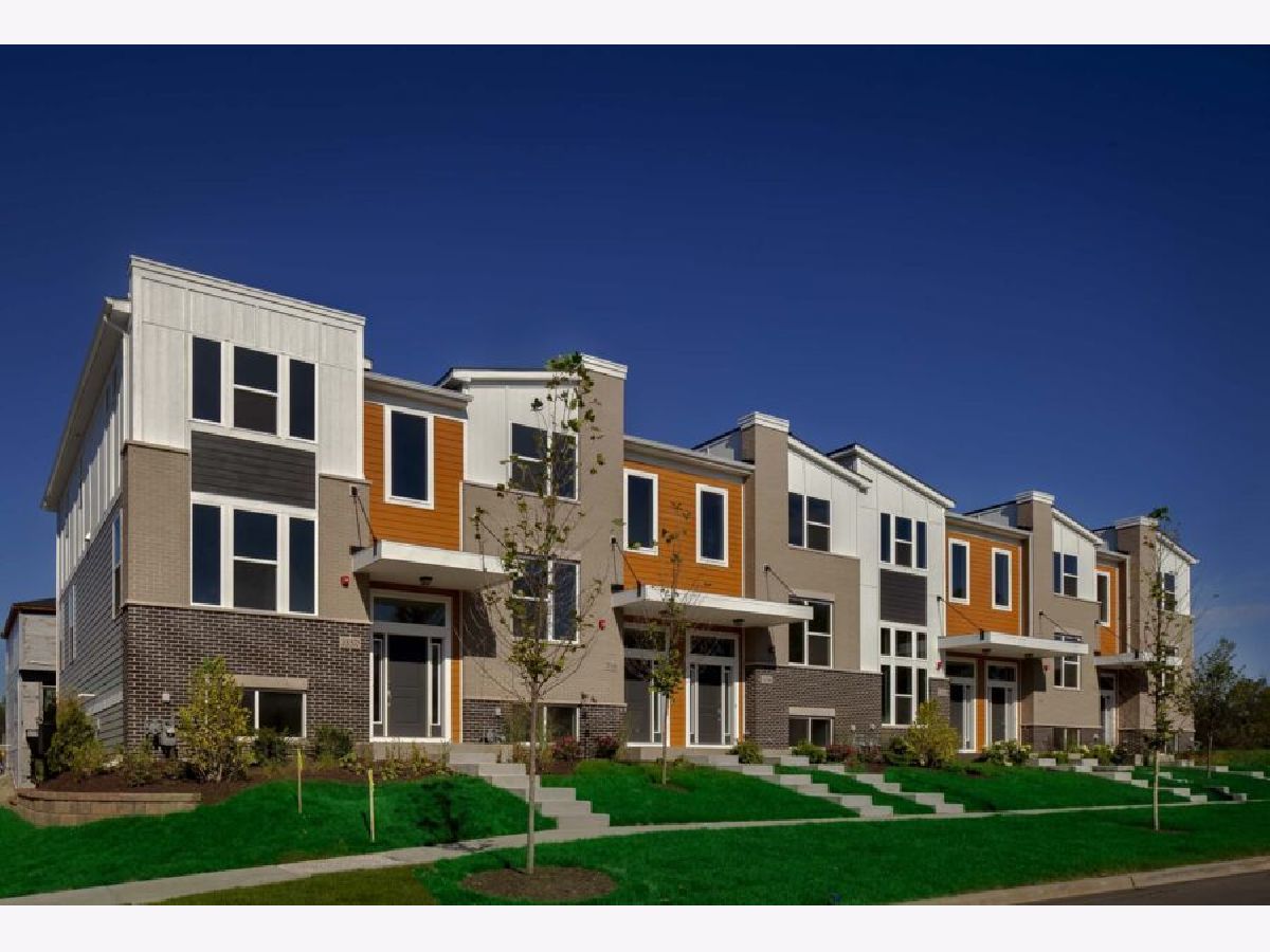 Condos & Townhomes Sold Everton Warrenville Illinois, 29W695 Cambridge Lot #15.02