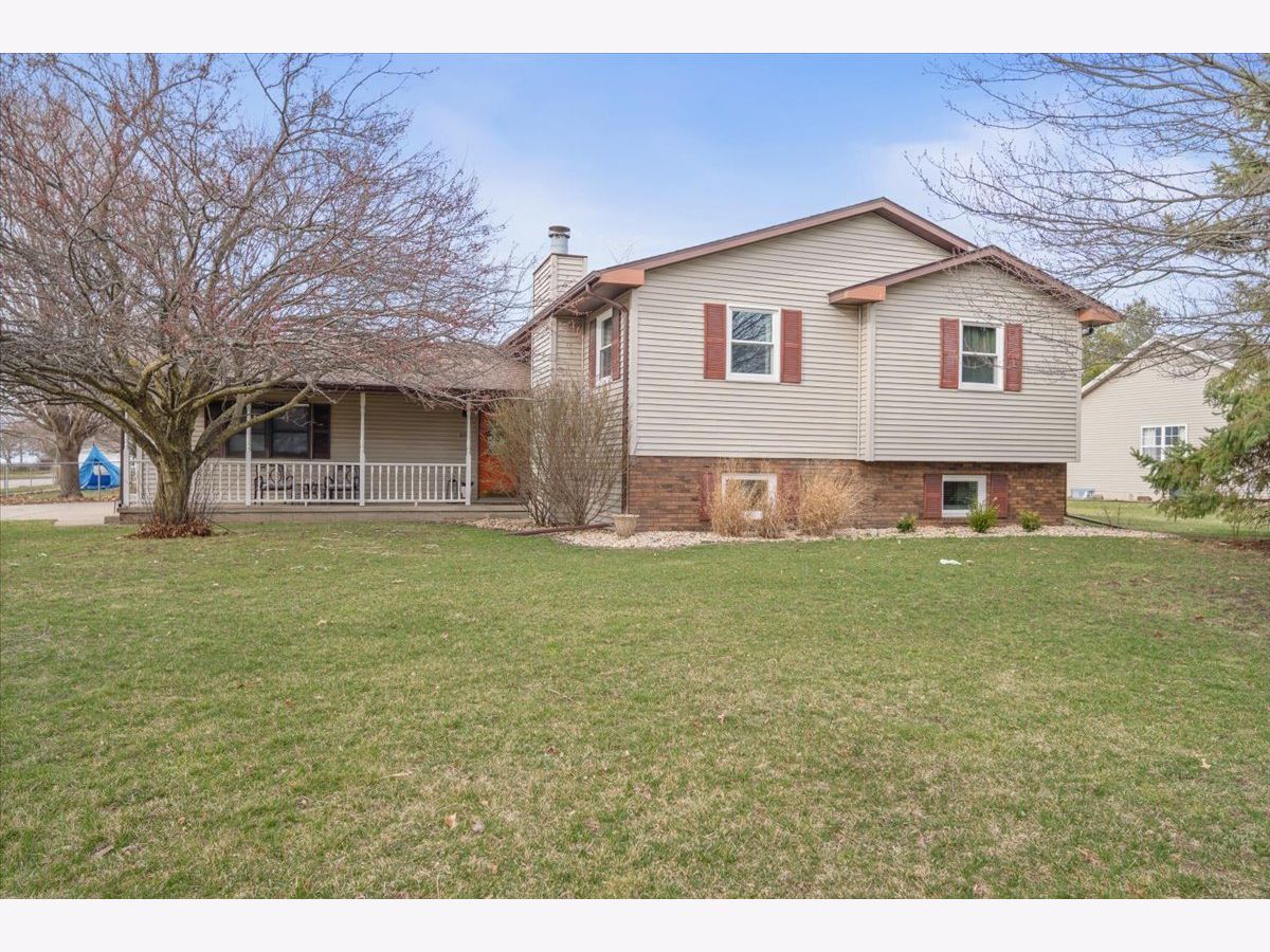 Homes Sold Havens Grove Hudson Illinois, 602 Havens