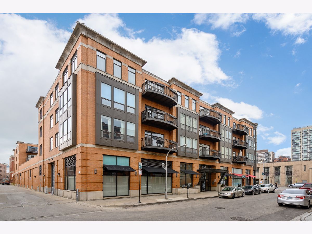 Condominiums Sold Lincoln Park Commons Chicago Illinois, 600 Drummond