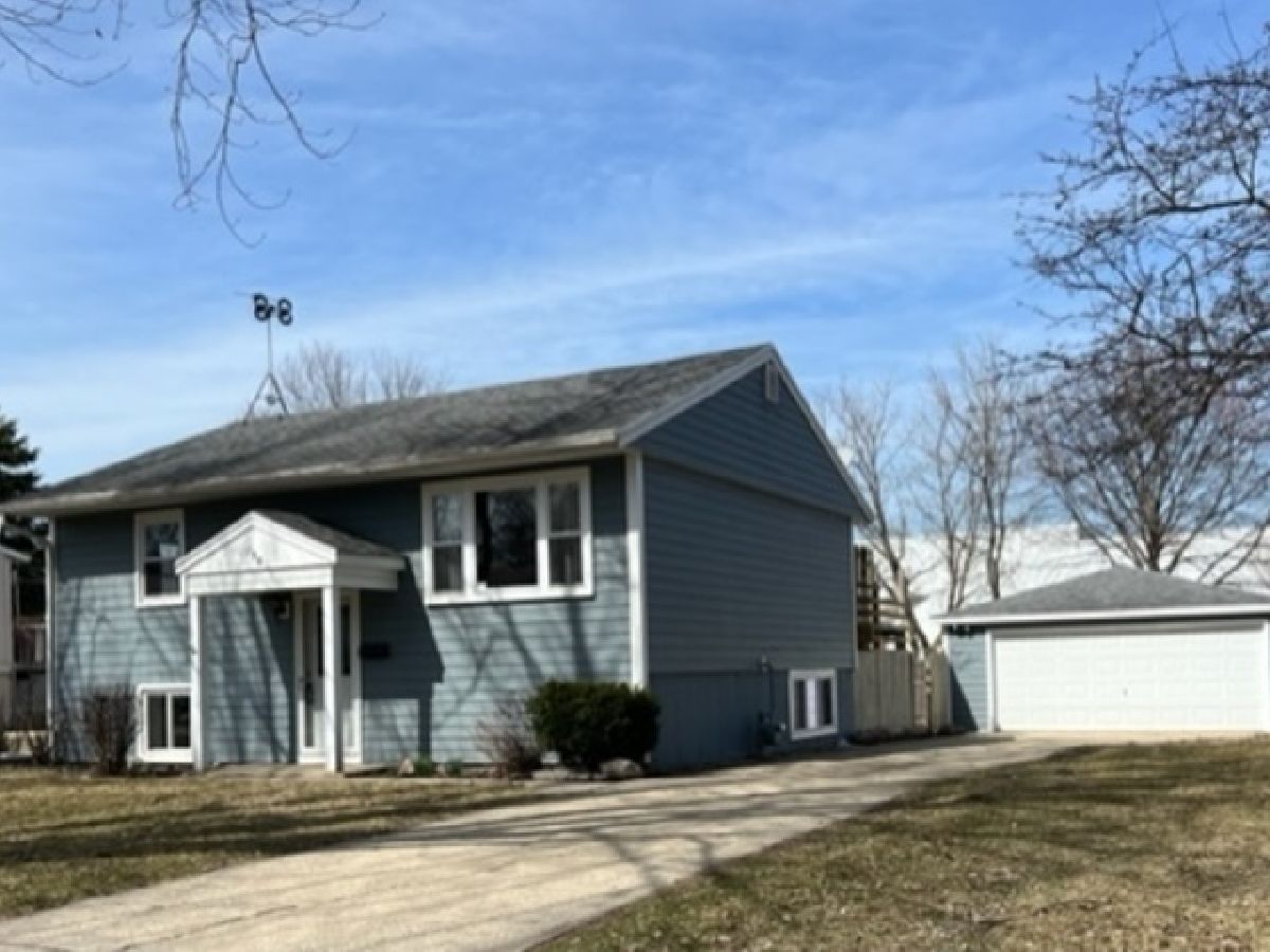 Homes Sold Lincolnwood Manor Carpentersville Illinois, 736 Southwind