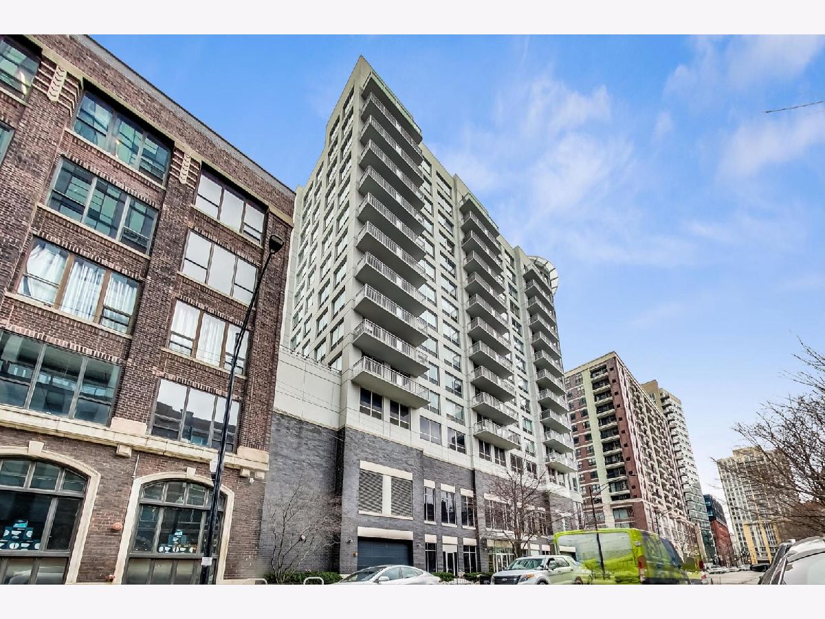 Condominiums Sold Huron Pointe Chicago Illinois, 421 Huron