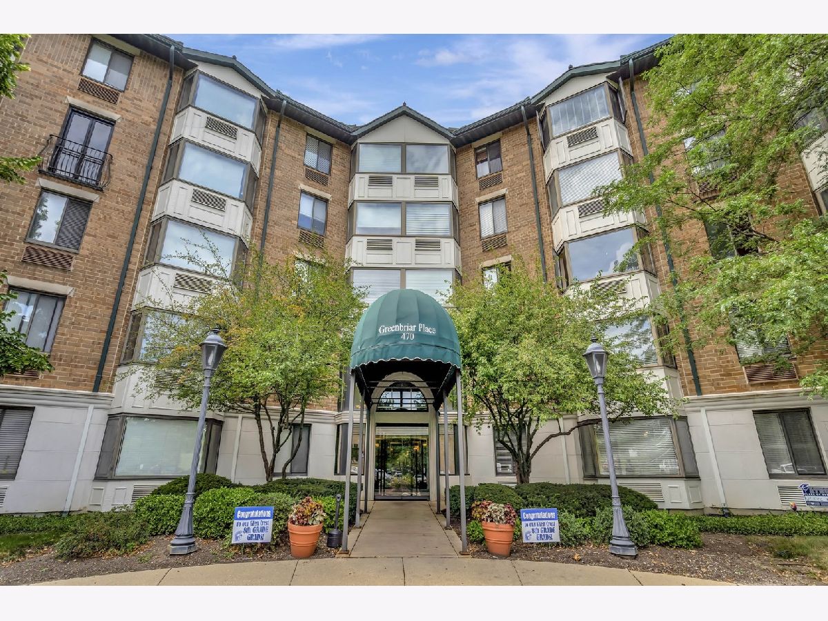 Condominiums Sold Greenbriar Place Glen Ellyn Illinois, 470 Fawell