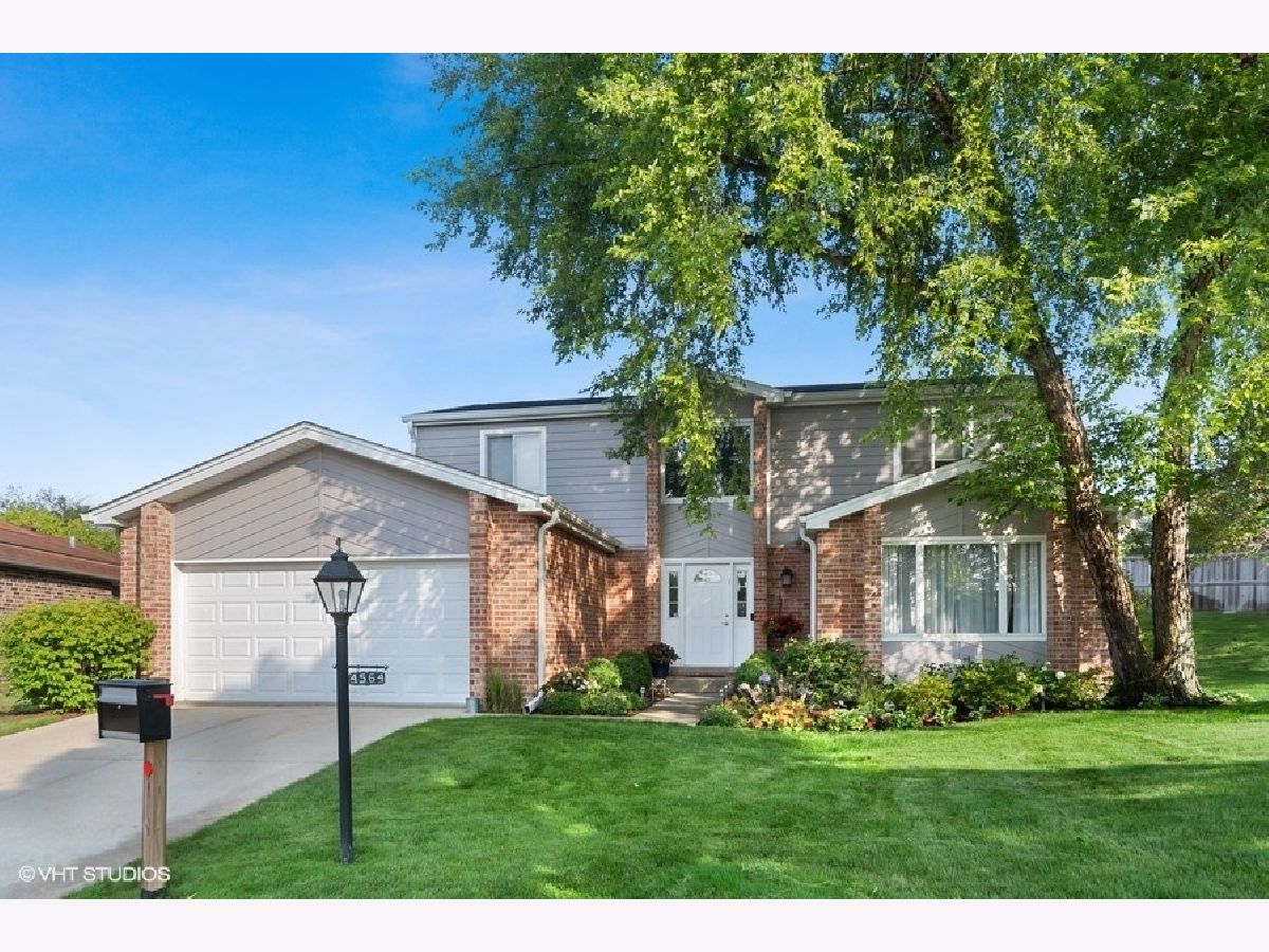 Homes & Condos & Townhomes Sold Villas North Northbrook Illinois, 4564 Lindenwood