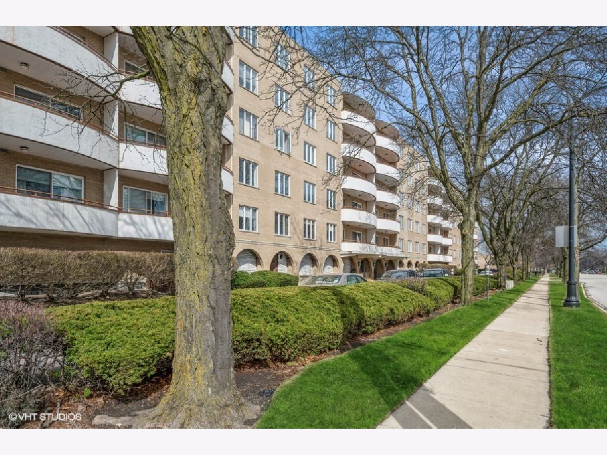 Condominiums Sold Regal Court Lincolnwood Illinois, 6400 Cicero