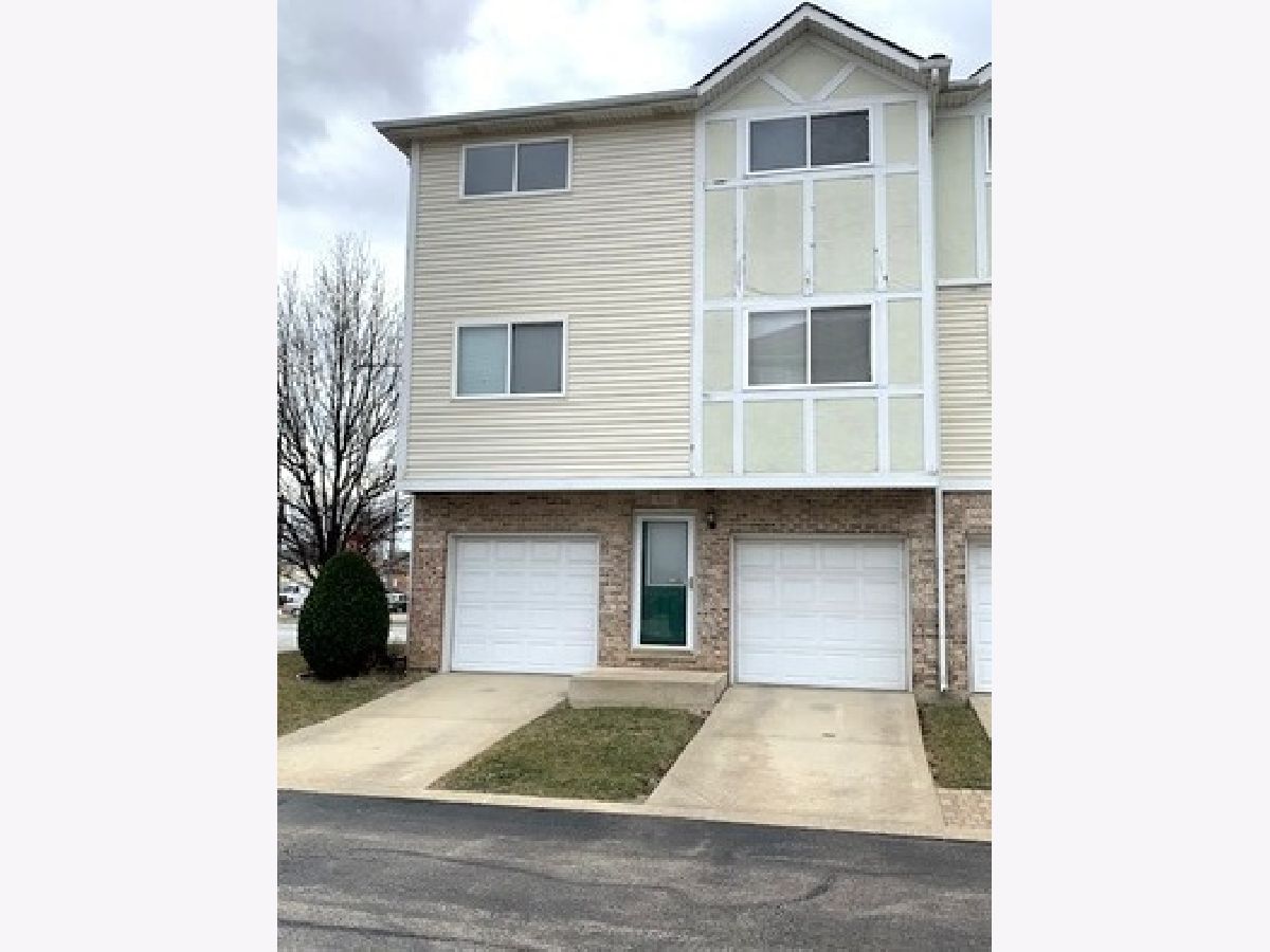 Townhomes Sold Rachel Lane Townhomes Justice Illinois, 8200 Rachel