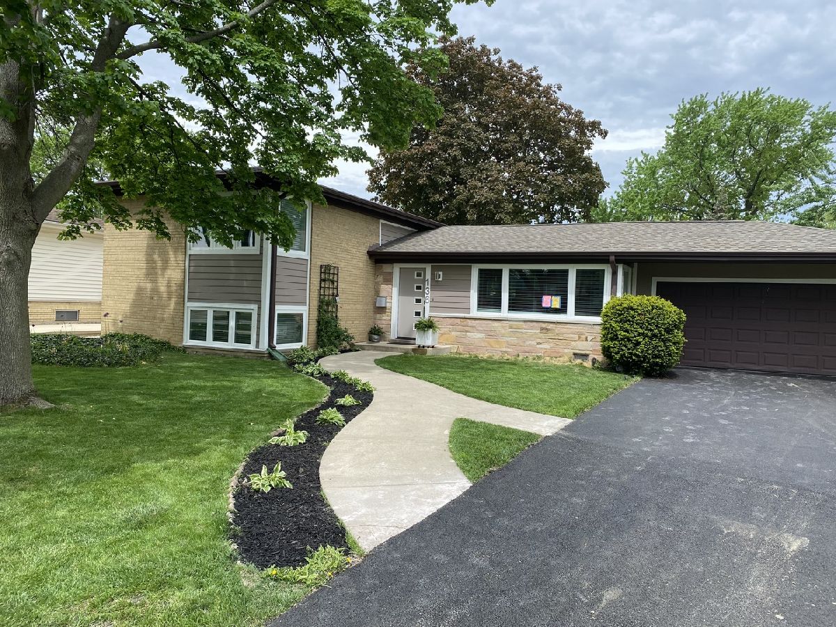 Homes & Condos & Townhomes Sold Brentwood Terrace Bensenville Illinois, 136 Daniel