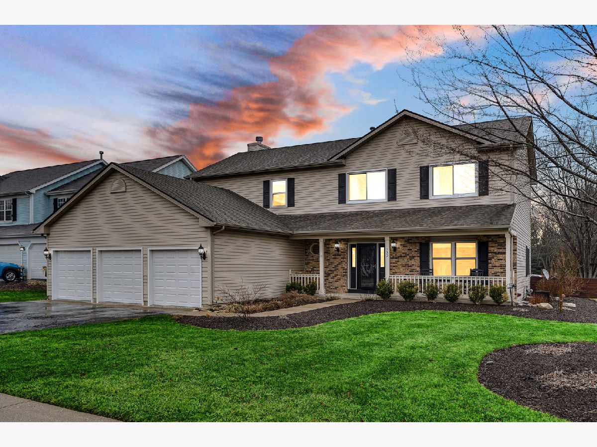 Homes Sold Walk Up At The Park Crystal Lake Illinois, 139 Carmella