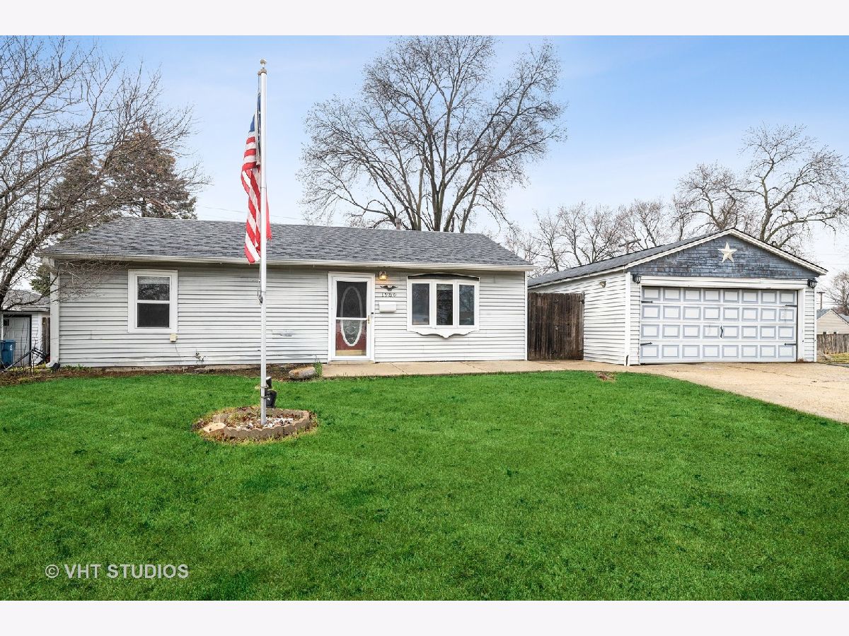Homes & Condos & Townhomes Sold Raynor Hills Estate Crest Hill Illinois, 1729 Hosmer