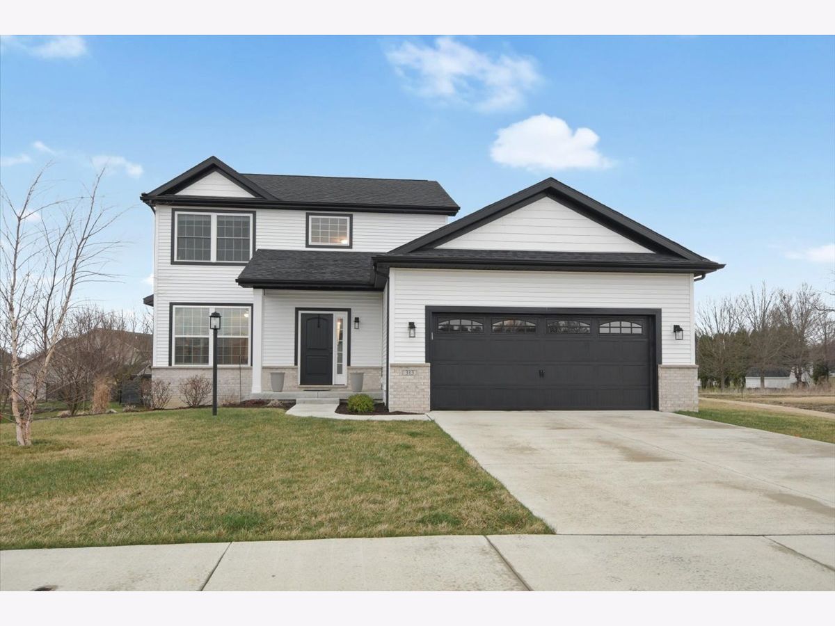 Homes & Condos & Townhomes Sold Prairie Crossing Mahomet Illinois, 313 Red Bud