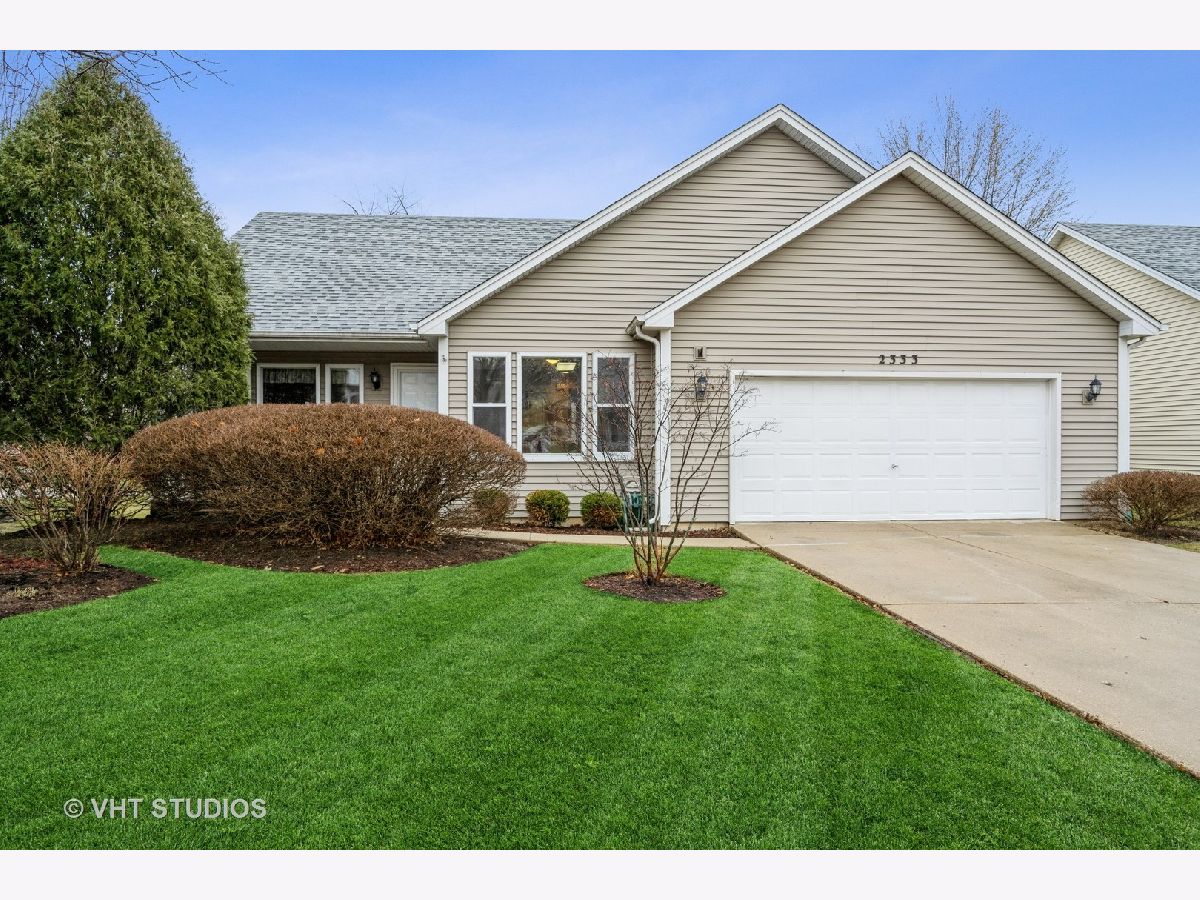 Homes & Townhomes & Condos Sold Highland Springs Elgin Illinois, 2333 Bluejay