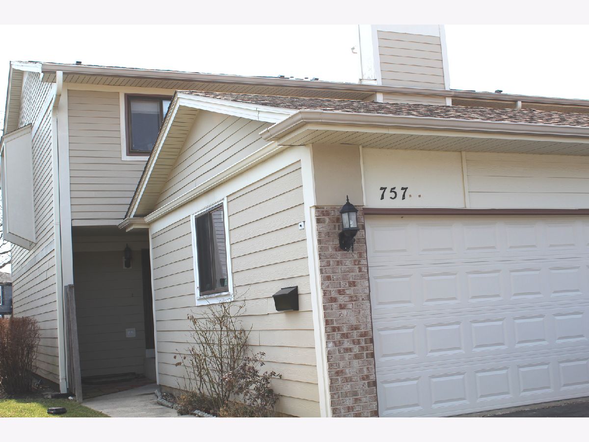 Townhomes Rented Park West Deerfield Illinois, 757 Grouse