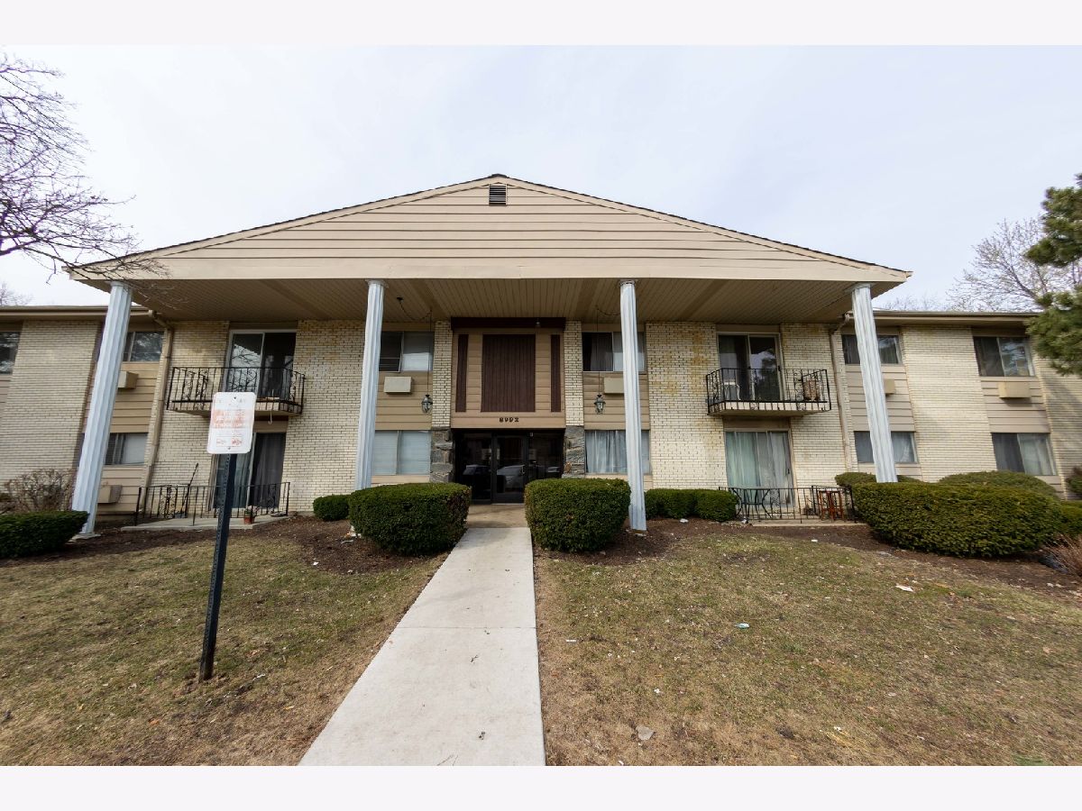 Condominiums Sold Ballard Court Des Plaines Illinois, 8992 Kennedy
