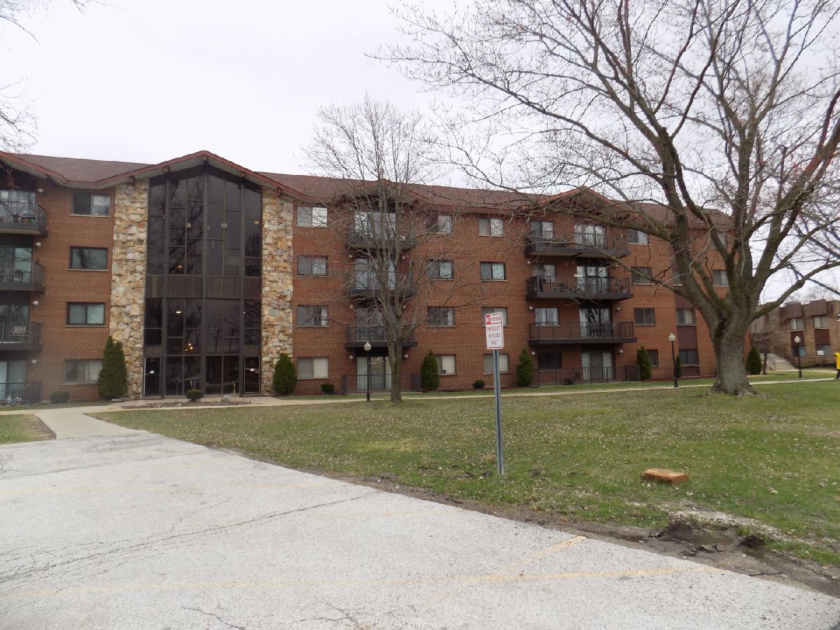 Condos & Townhomes & Homes Sold Flosswood Homewood Illinois, 2301 183rd