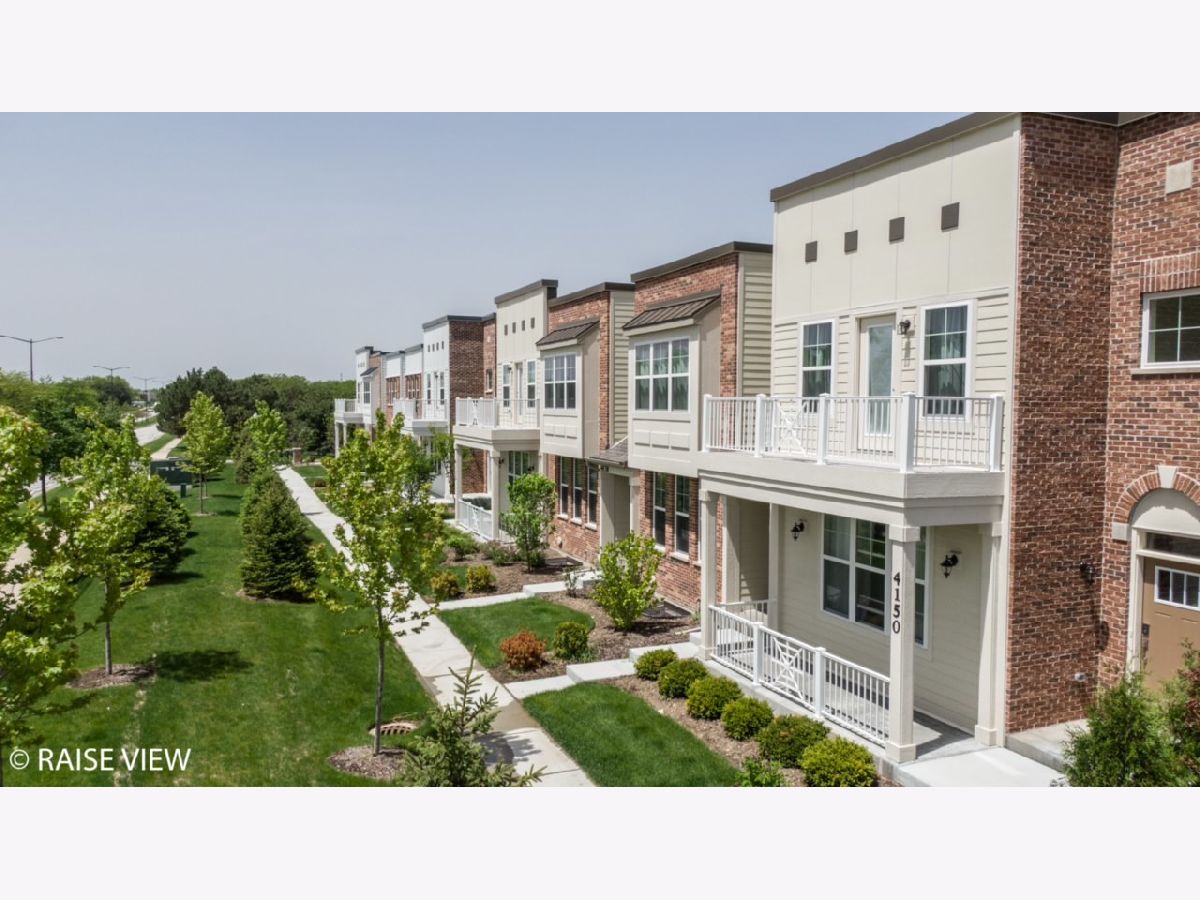 Townhomes Sold Union Square Aurora Illinois, 4150 Liberty