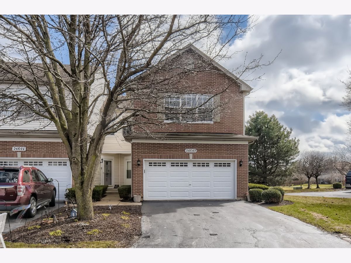 Townhomes & Condos Sold Walnut Creek Plainfield Illinois, 24042 Walnut