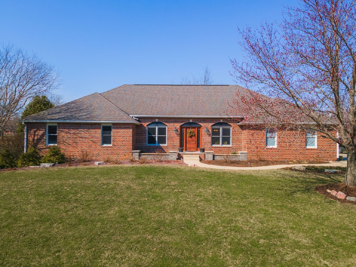 Homes & Condos & Townhomes Sold Charterwood Bloomington Illinois, 10253 Old Sawmill