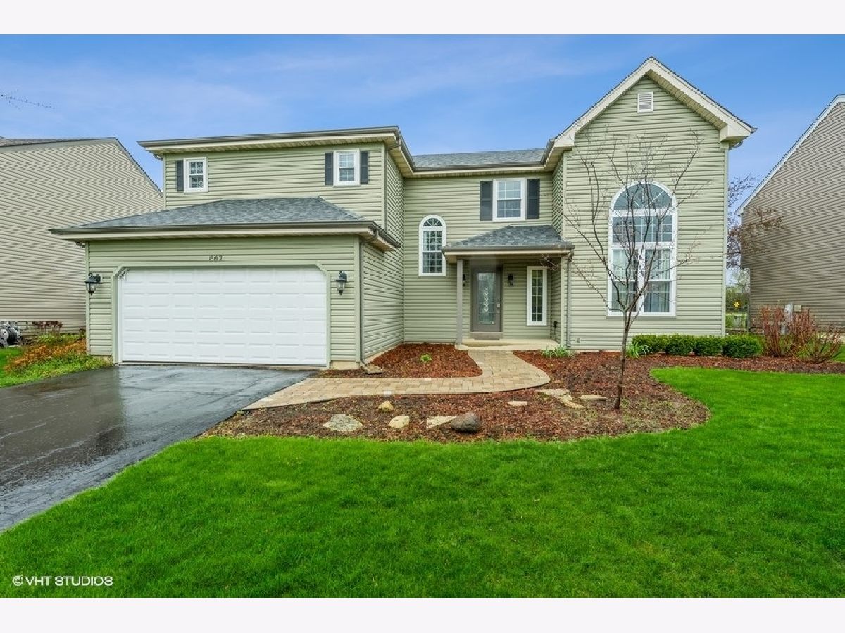 Homes & Condos & Townhomes Sold Crystal Creek Lake In The Hills Illinois, 862 Mcphee