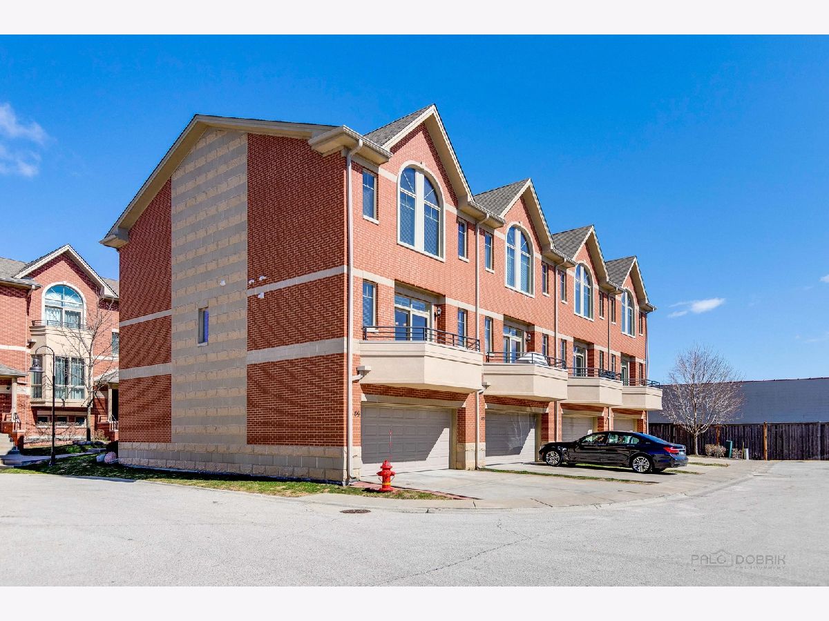 Townhomes Sold Millbrook Pointe Wheeling Illinois, 86 Legacy