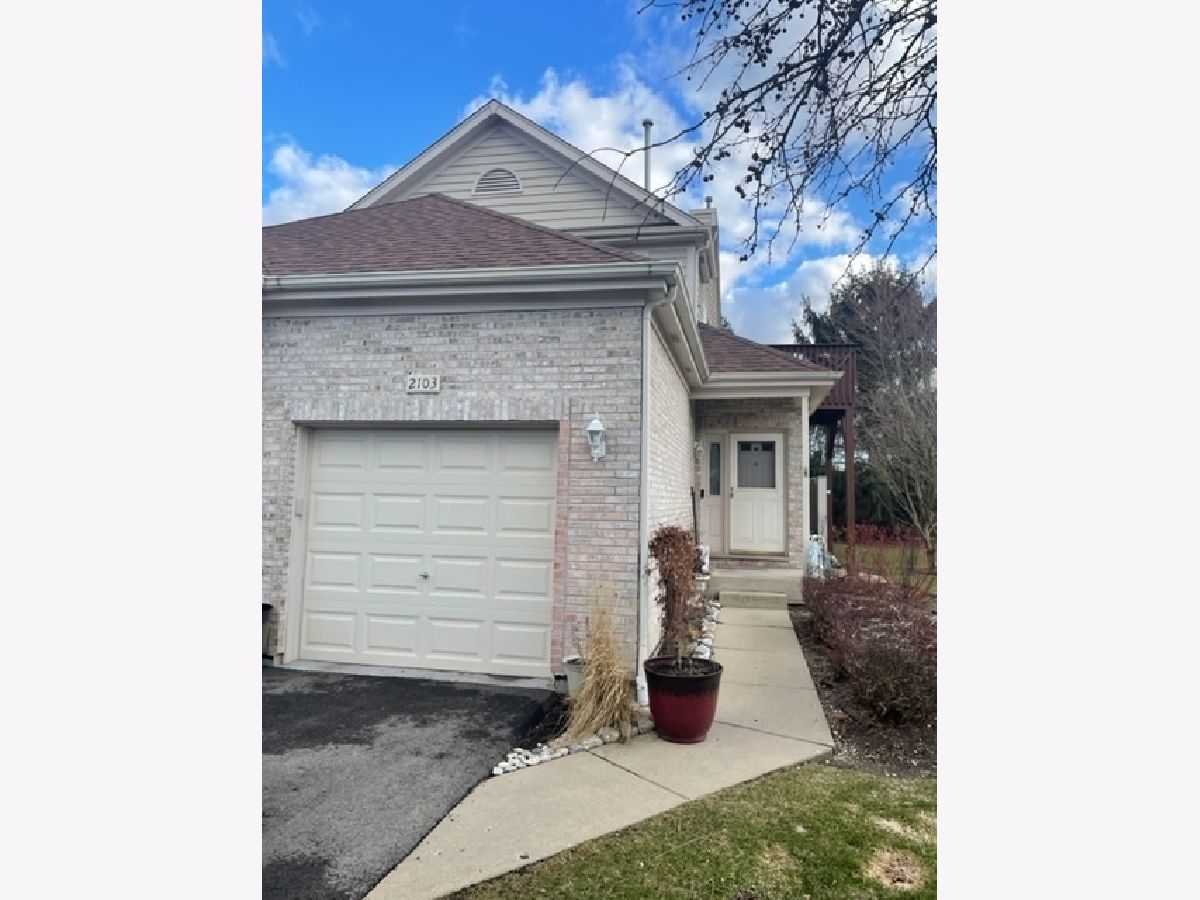 Townhomes & Condos Sold Countyline Algonquin Illinois, 2103 Glacier