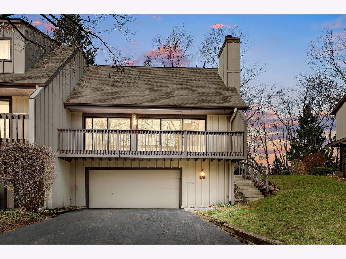 Townhomes Sold Tyler Bluff Elgin Illinois, 1076 Florimond