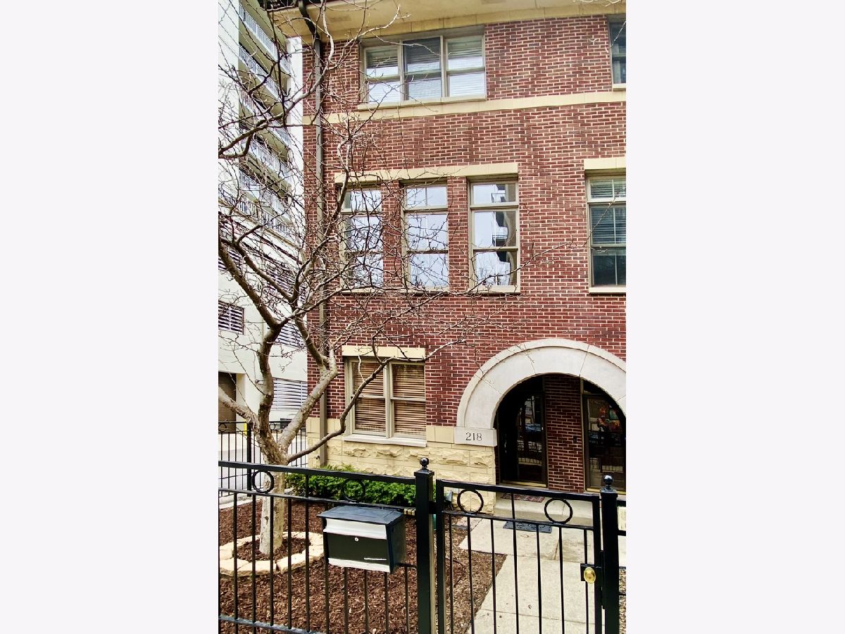Townhomes & Condos Sold Commonwealth Chicago Illinois, 218 Cullerton