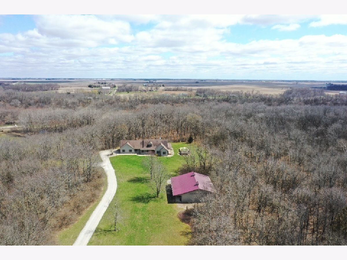  Sold Dewitt Illinois, 16682 Parnell