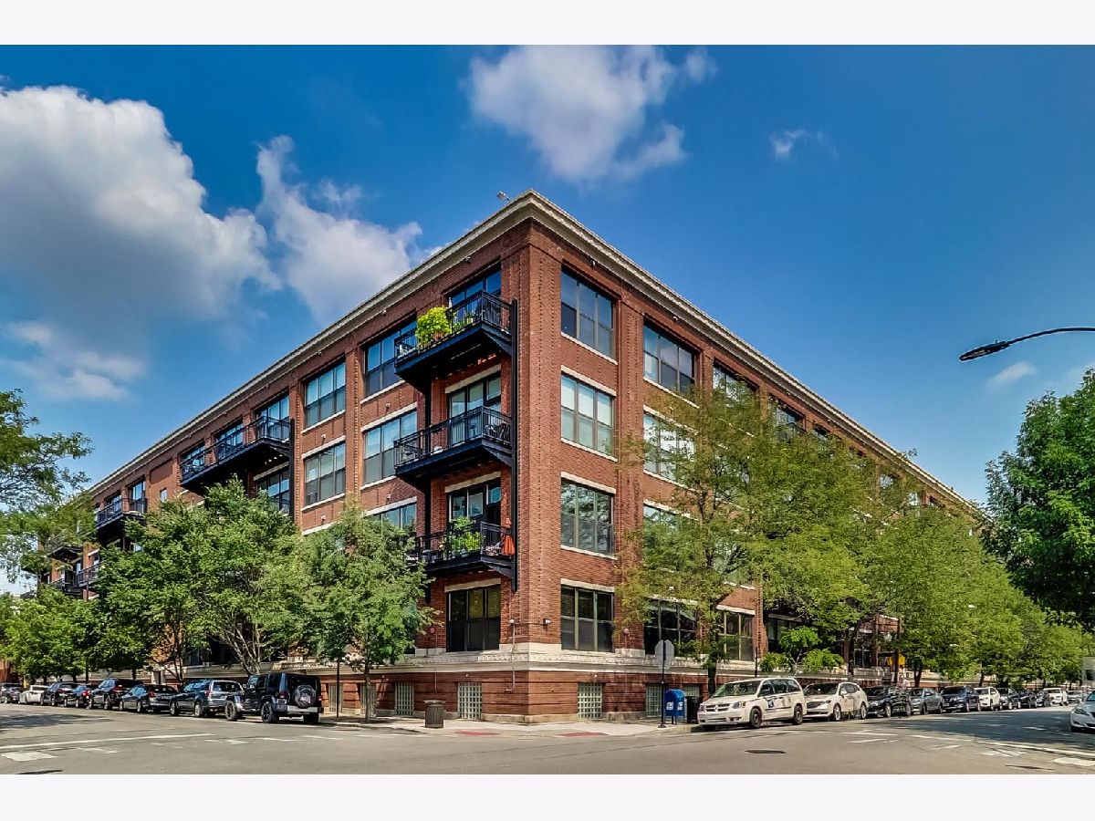 Condominiums Sold Number 10 Lofts Chicago Illinois, 1040 Adams
