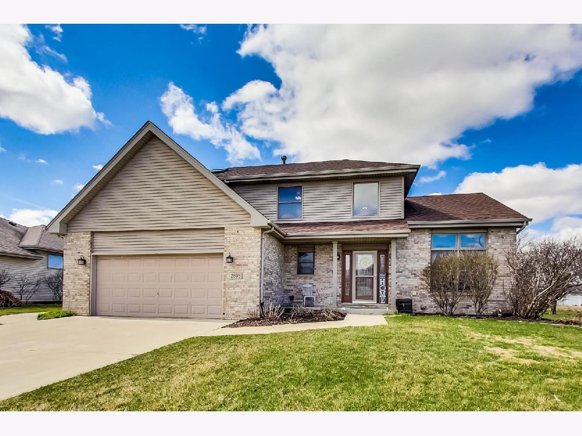 Homes Sold Hidden Valley New Lenox Illinois, 2805 Molly