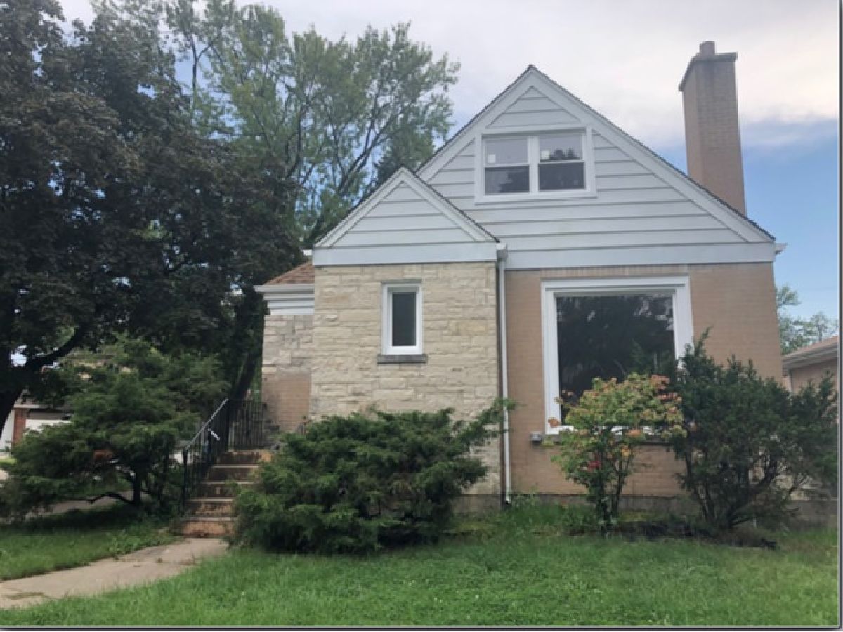Homes & Condominiums Sold Edison Park Place Chicago Illinois, 7301 Coyle