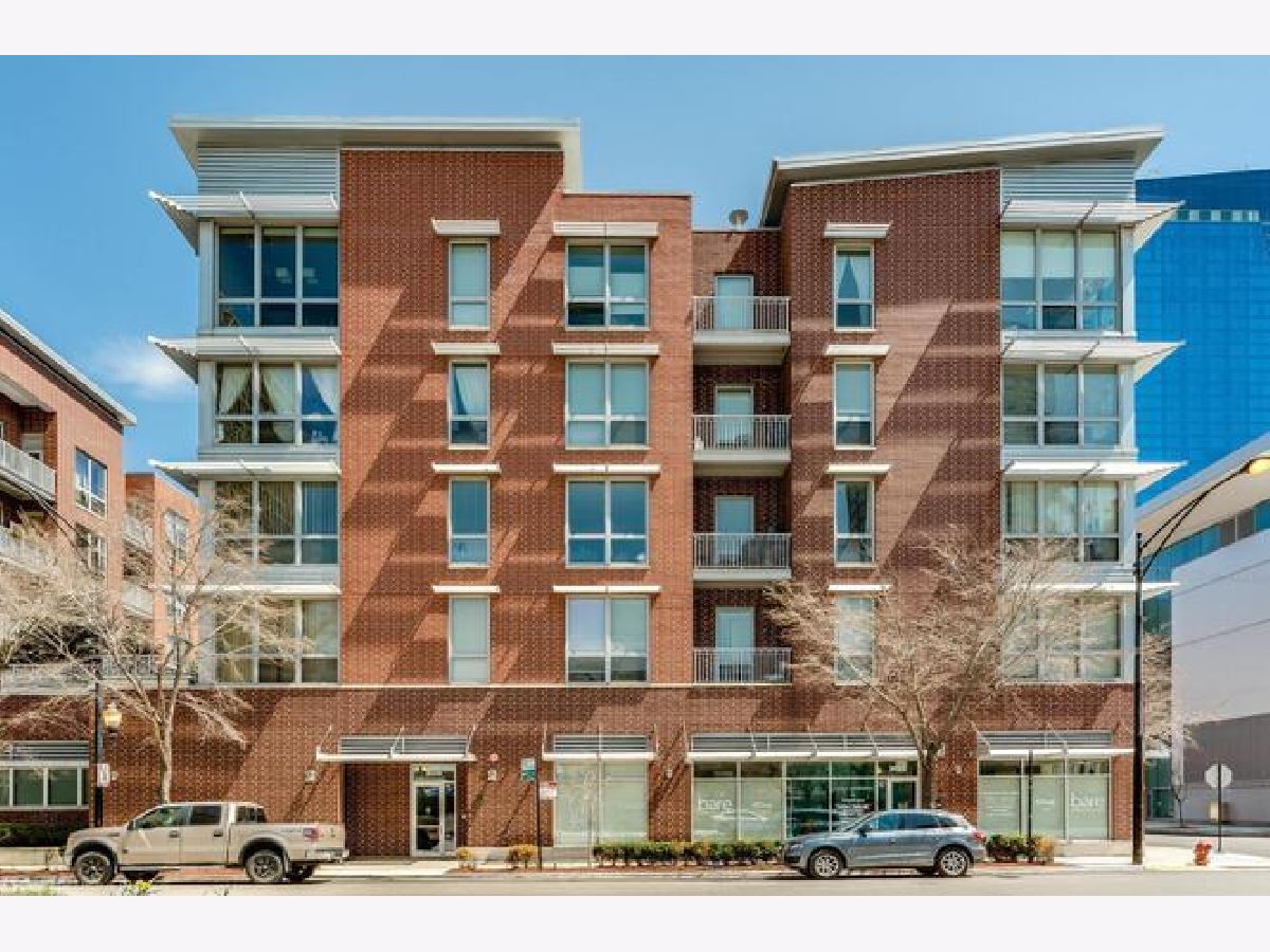 Condominiums Rented Lakeside Lofts Chicago Illinois, 2035 Indiana
