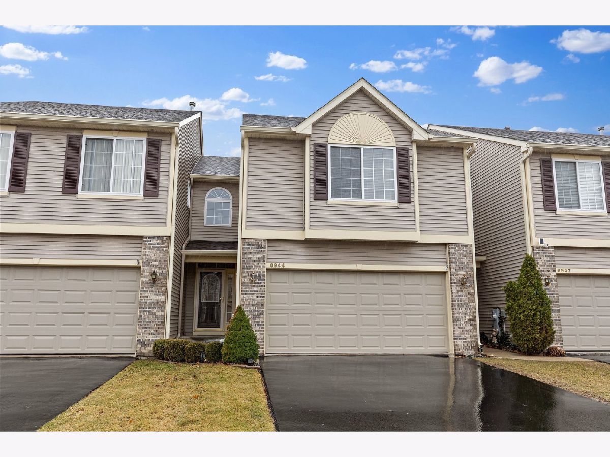 Townhomes & Condos Sold Brightwater Fox Lake Illinois, 6944 Brightwater