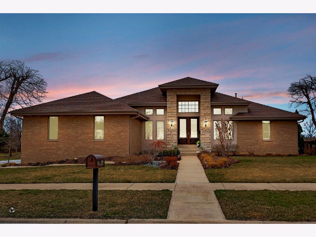 Homes Sold Deer Point Estates Orland Park Illinois, 17154 Deer Creek