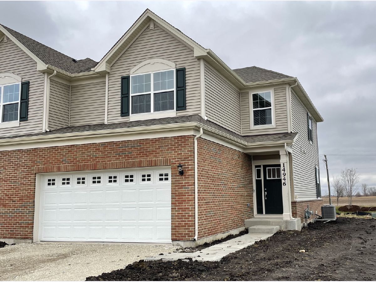 Condos & Townhomes & Homes Rented Stonegate Manhattan Illinois, 14946 Cyrus