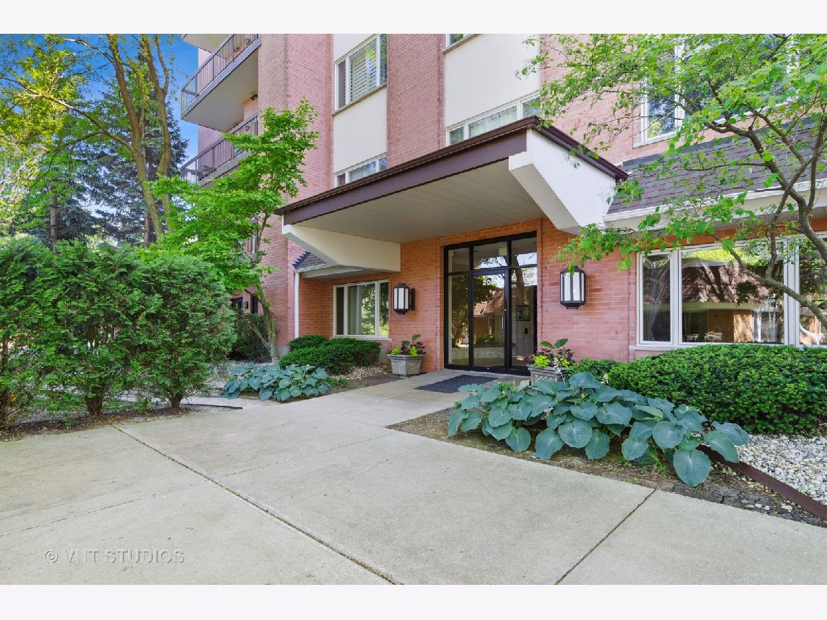 Rivershire Lincolnshire IL, Condos & Townhomes & Homes For Sale & For