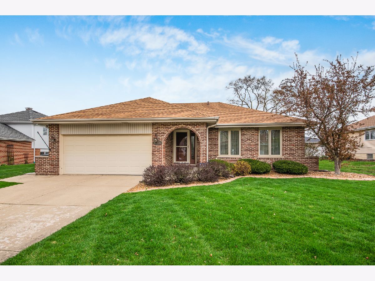 Homes Sold Brentwood Orland Park Illinois, 13735 Timber Trails