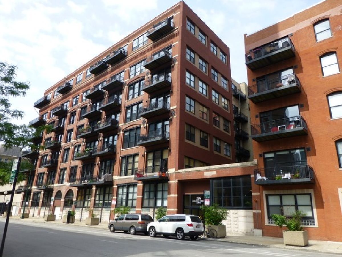 Condos & Townhomes Rented Clinton Street Lofts Chicago Illinois, 226 Clinton