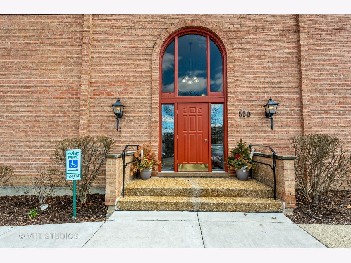 Condos & Townhomes & Homes Sold Barrington East Barrington Illinois, 550 Main