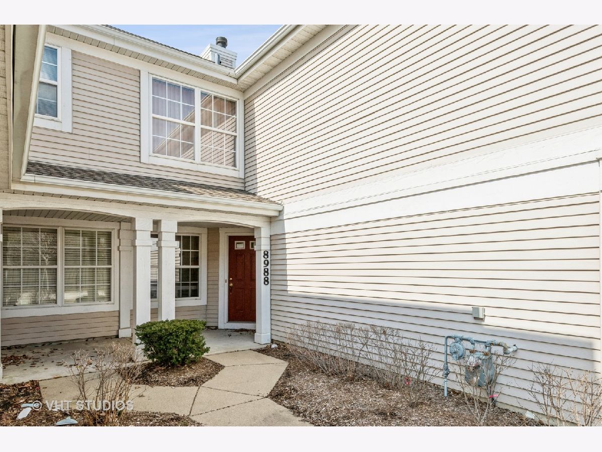 Townhomes Sold Concord Lake Niles Illinois, 8988 Heathwood