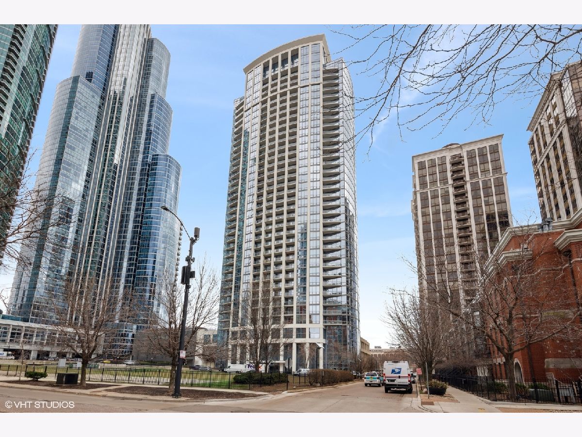 Condominiums Sold Museum Park Tower Iv Chicago Illinois, 1235 Prairie