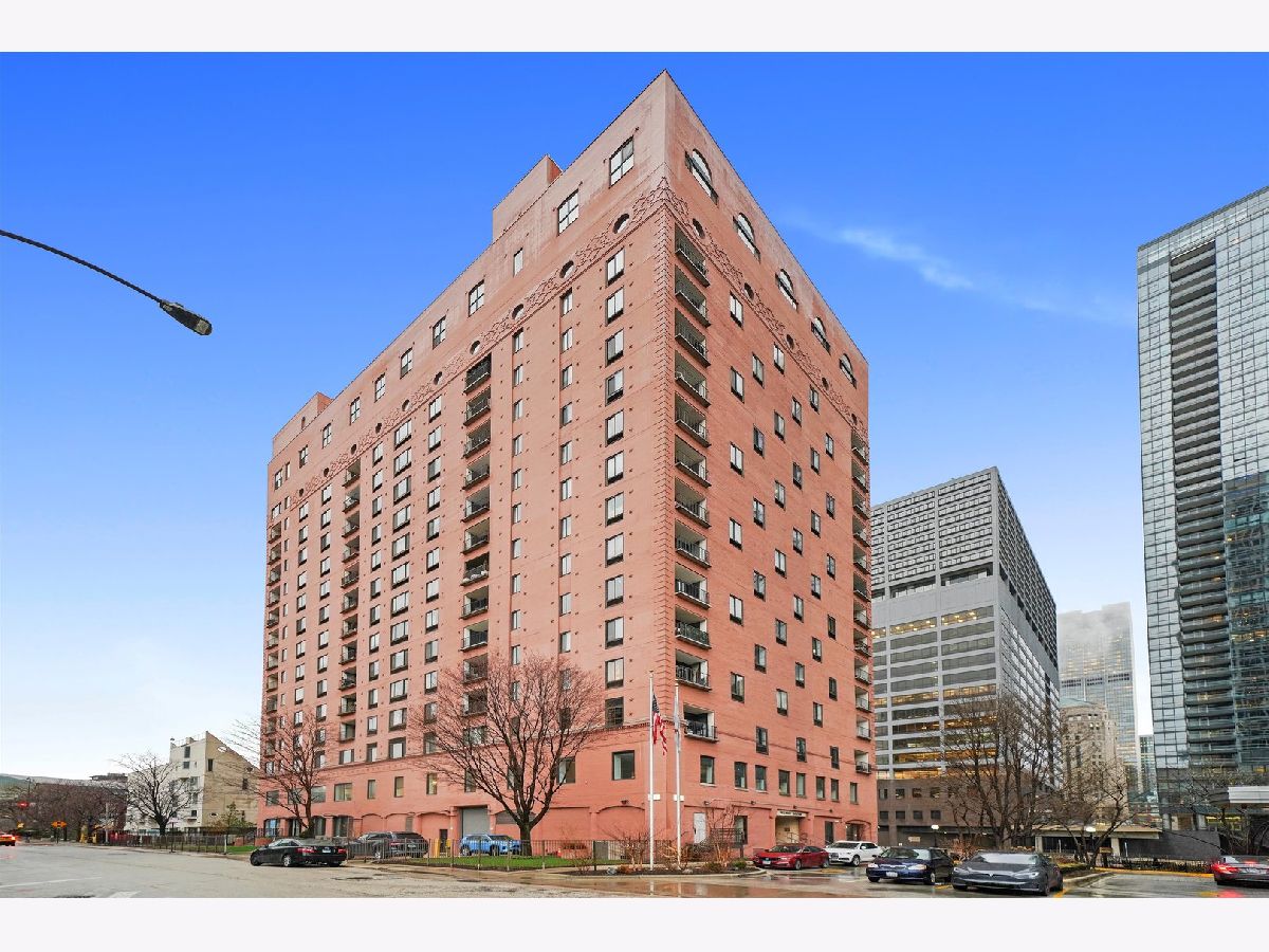 Condominiums Sold Fulton House Chicago Illinois, 345 Canal