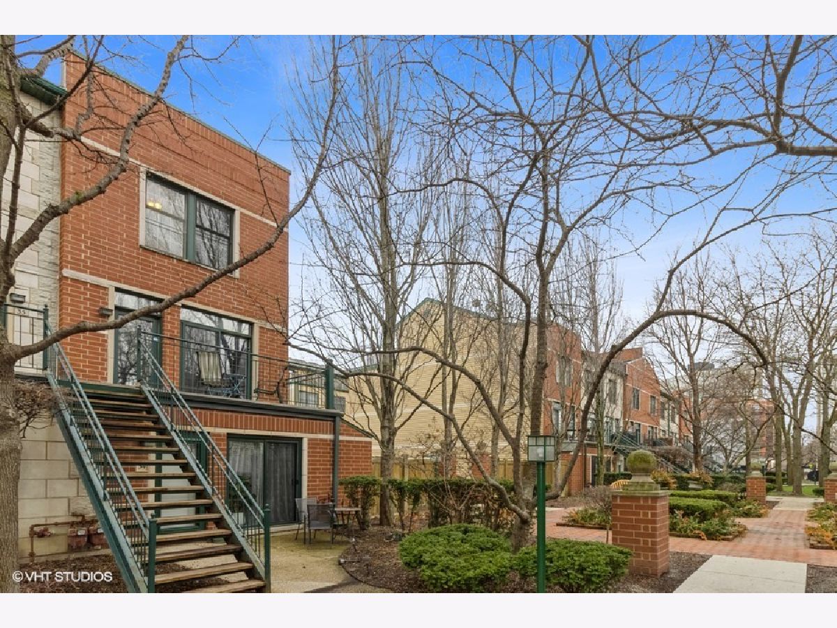 Dearborn Village Chicago IL, Townhomes & Condos For Sale & For Rent