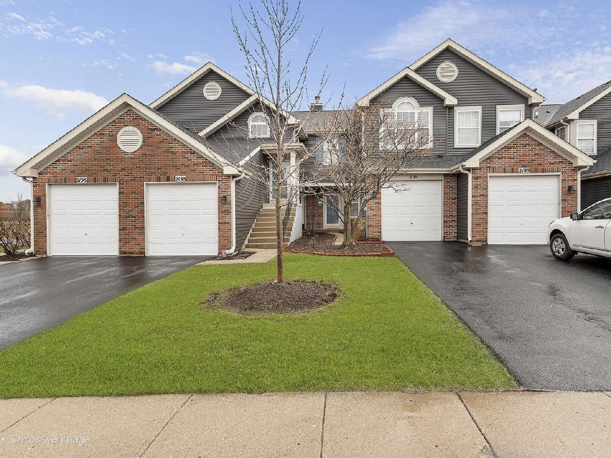 Townhomes Sold Hidden Glen Glendale Heights Illinois, 2191 Lake Ridge