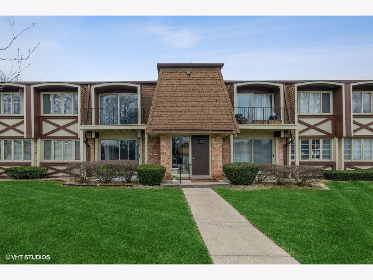 Condominiums Sold Park Place Crestwood Illinois, 5709 Park