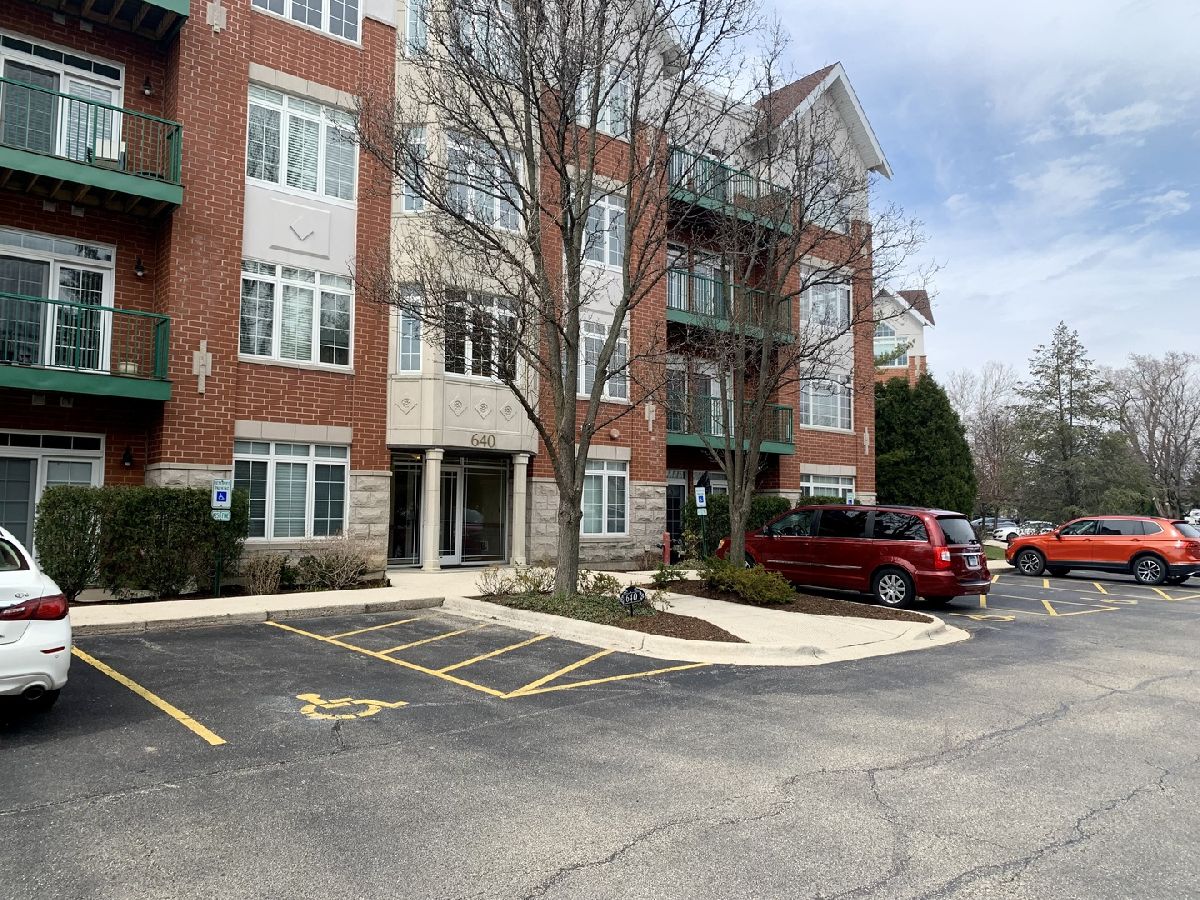 Condominiums Sold Park Point Wheeling Illinois, 640 Mchenry