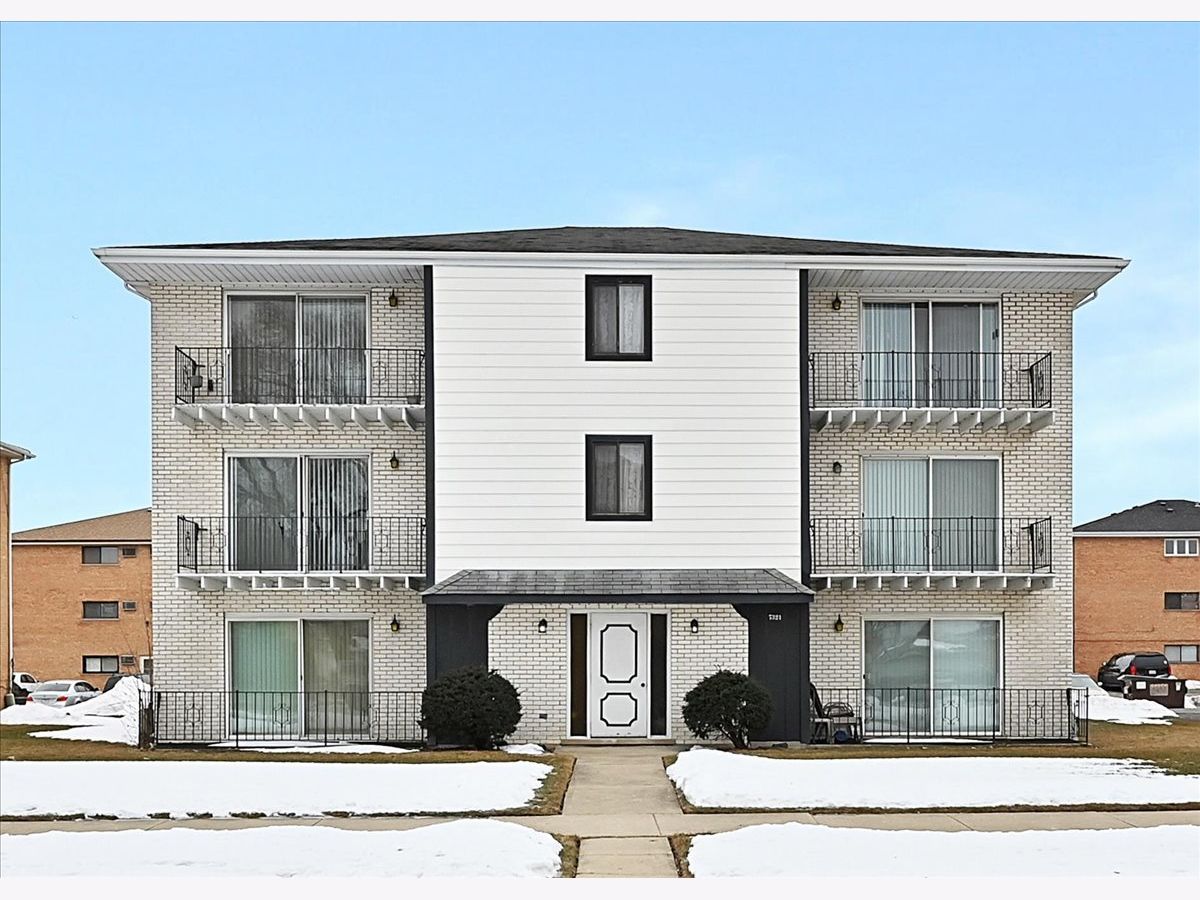 Condominiums Sold Cedar Row Bridgeview Illinois, 7321 85th